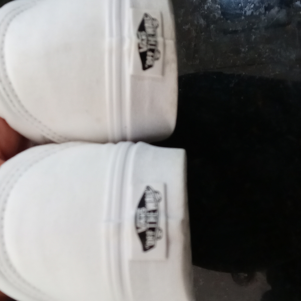 Vans white sneakers for men's size 11 - Picture 9 of 11
